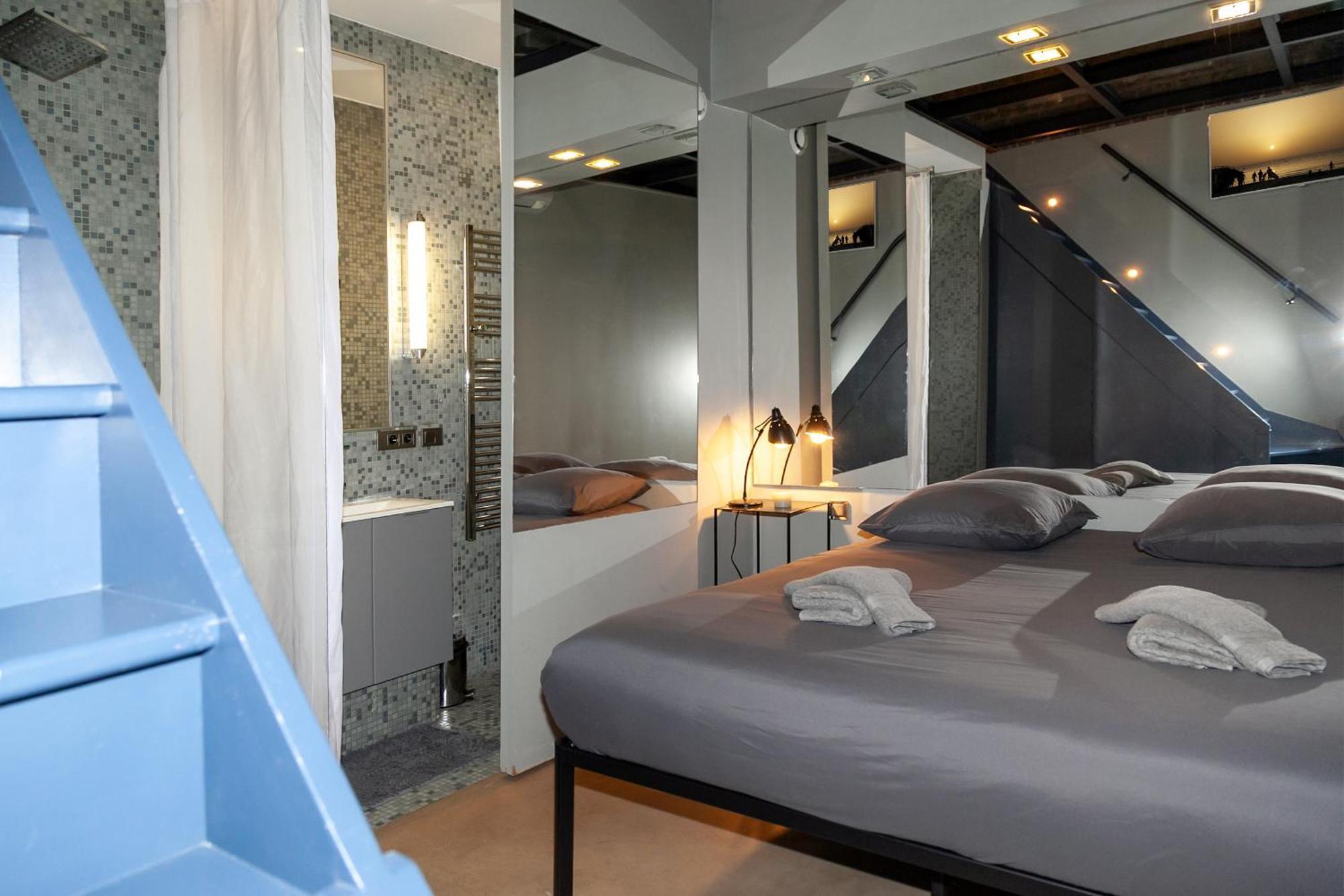 Appartement Loft Atypique Avec Terrasse, Calme Et Cosy